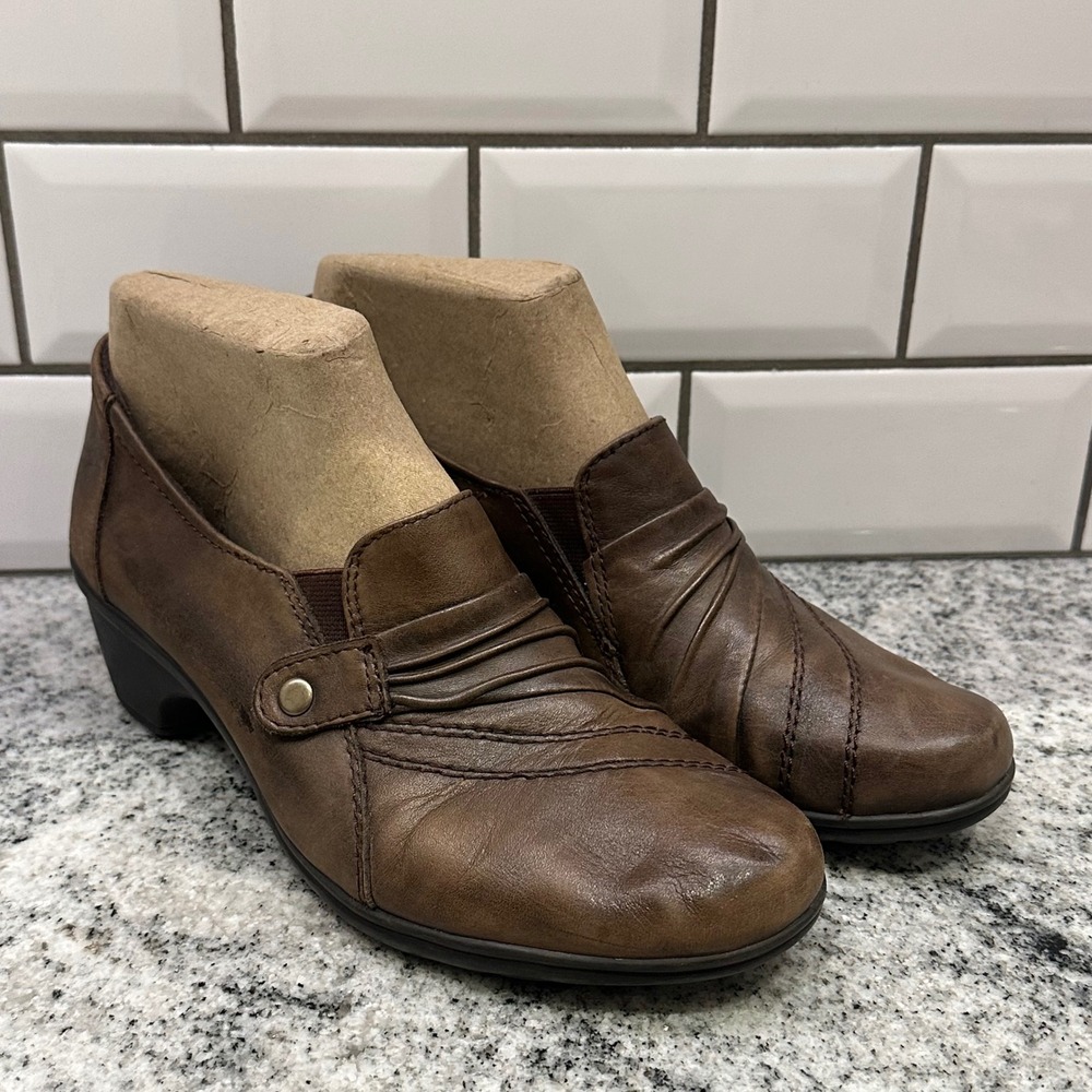 Earth Origins Women 9.5 Loafer Shoes Brown Leather Pleated Slip On Block Heel